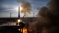 Plataforma de lanzamiento en Rusia resulta dañada durante despegue de cohete hacia la estación espacial, según la agencia