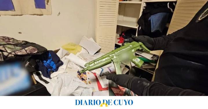 Desbaratan el plan de un adolescente de 16 años que quería llevar a cabo una “masacre escolar”