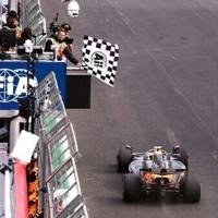 Norris extends title lead in Sao Paulo, Verstappen third from pit