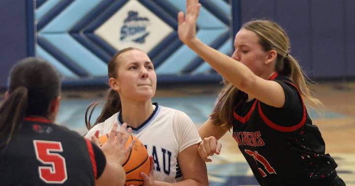 Bureau Valley, Maddie Wetzel make it a party with win over E