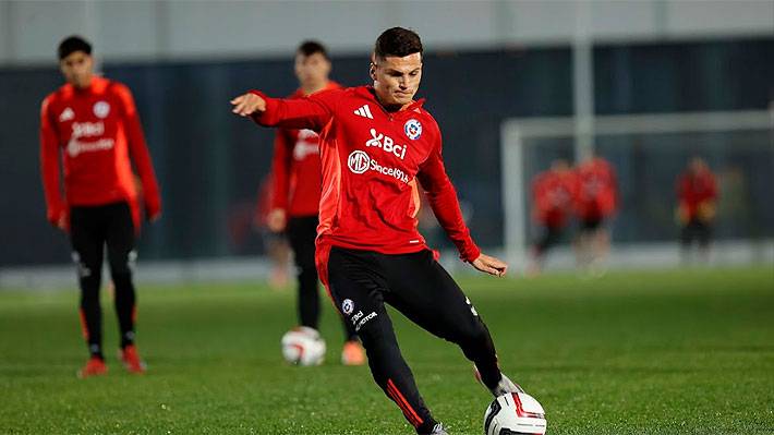 La formación que ensaya Chile para el amistoso de este sábado ante Rusia Se juega en Sochi.