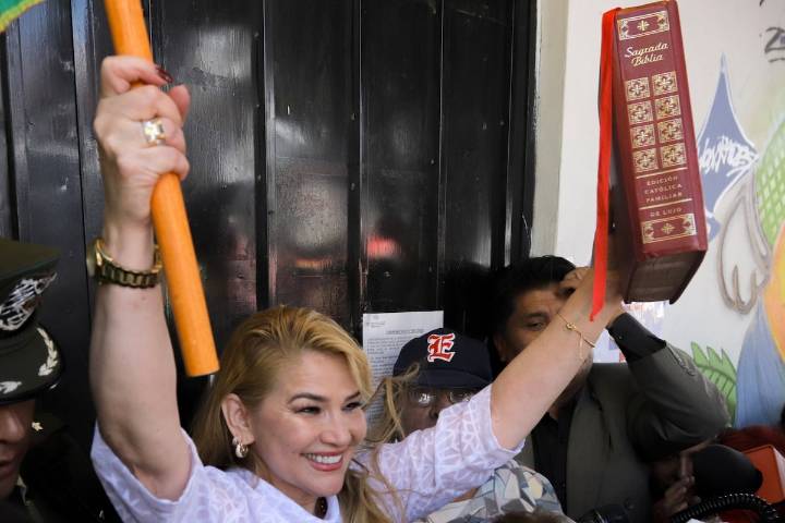 La expresidenta de Bolivia Jeanine Áñez es liberada tras más de 4 años en la cárcel