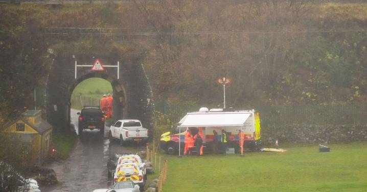 Edinburgh rail passengers to face further disruption after Avanti West Coast train derails