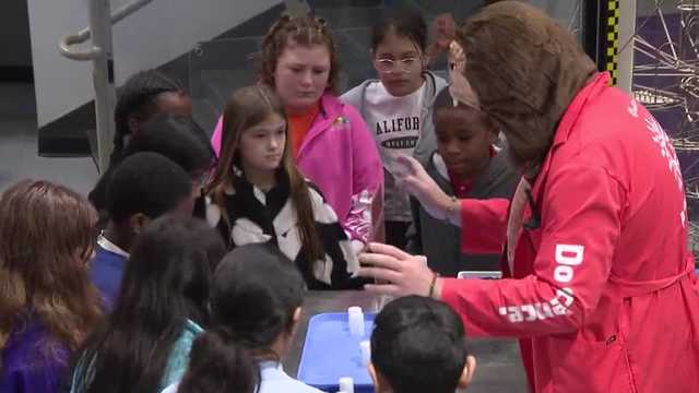 Coral Ridge Elementary continues Halloween tradition at Kentucky Science Center