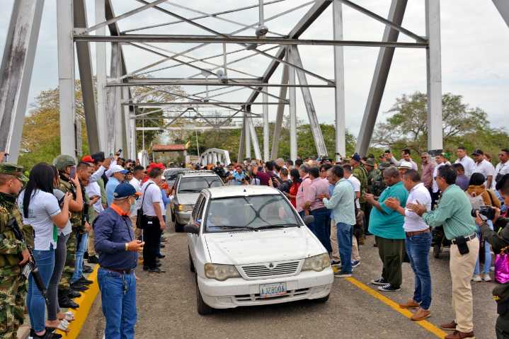 “El puente internacional no será más una frontera cerrada sino una frontera abierta para todos” Ministro de Transporte en Arauca