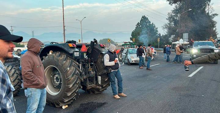 Productores y transportistas levantan bloqueos tras acuerdo con Segob