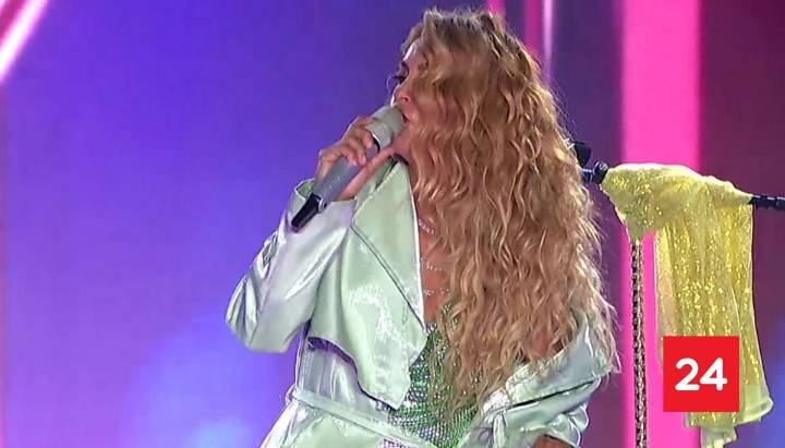 Paulina Rubio tuvo a una especial invitada en el escenario: Katteyes sorprendió al público