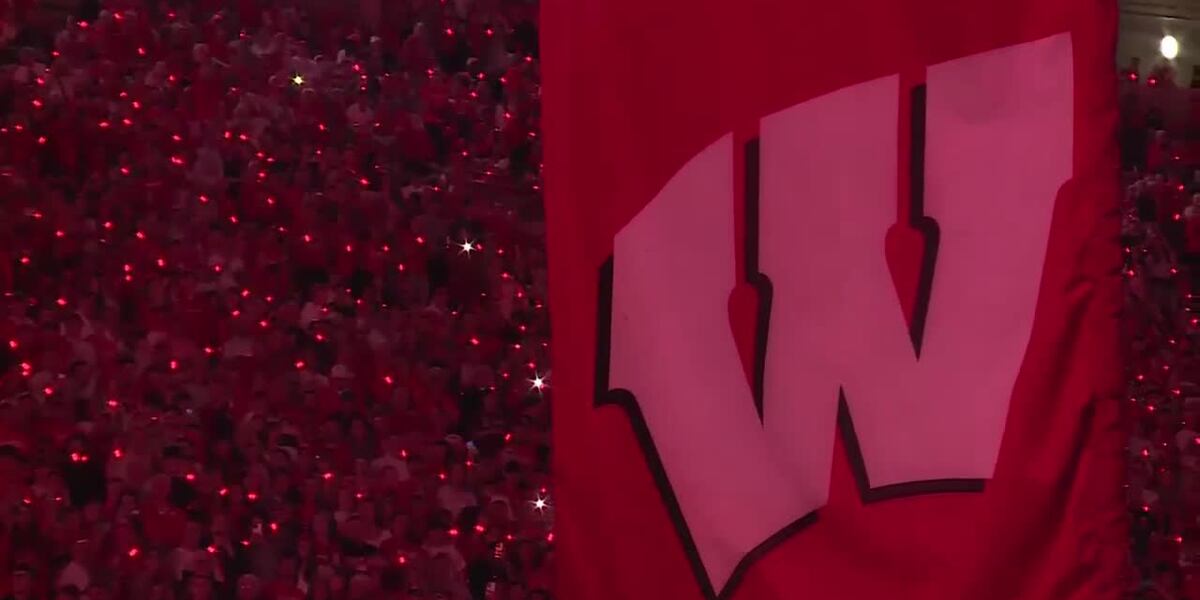‘The future is bright here’: Wisconsin football seniors reflect on times representing the Badgers