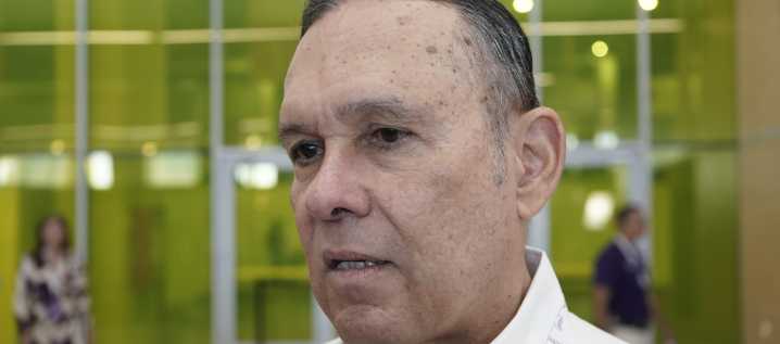 Cepeda redobla críticas a conservadores: "hay presiones de sectores ajenos”