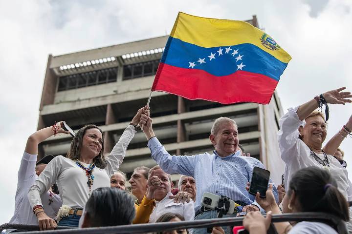 Más de una treintena de ex presidentes americanos y españoles reconocen a Edmundo González como presidente legítimo de Venezuela y a Machado como su vicepresidenta