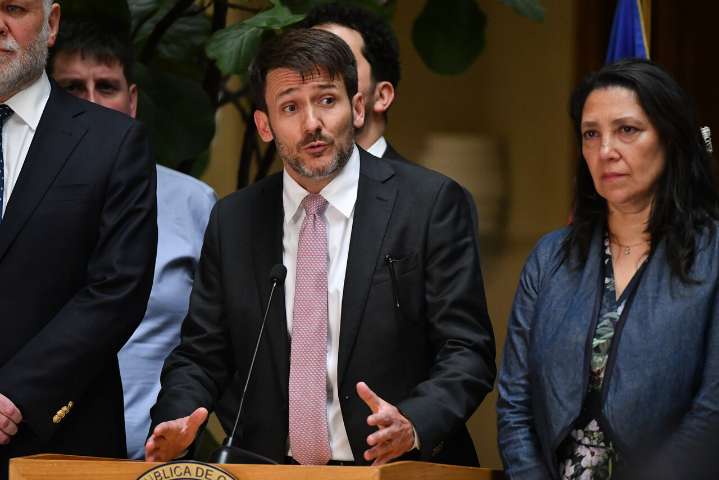 Diego Pardow valora rechazo del Senado a AC en su contra: Las críticas “me las llevo con la mayor humildad posible”