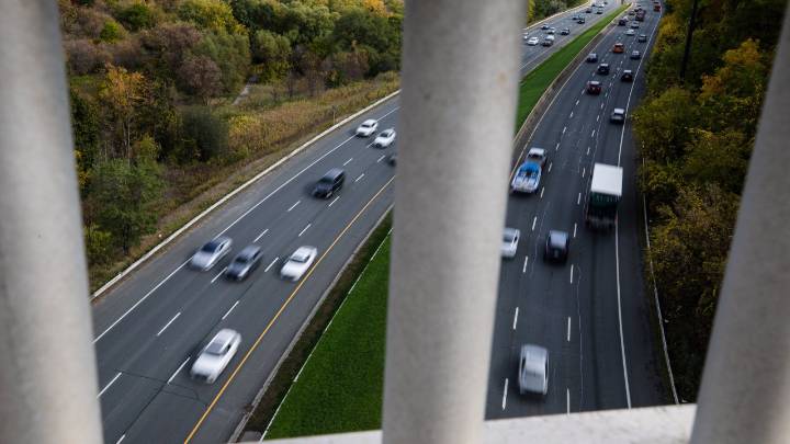 Horror 24 hours on Aussie roads as multiple crashes claim five lives across three states