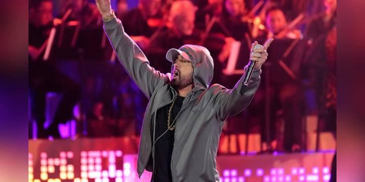 Detroit Lions teaming up with Eminem to produce Thanksgiving halftime shows