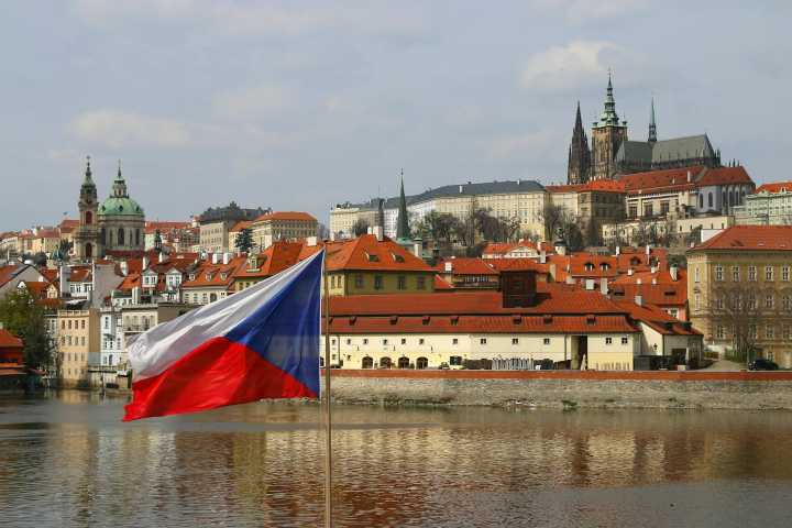 Czech Central Bank Buys Bitcoin For $1M ‘Test Portfolio’