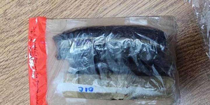 Detienen a custodio que intentaba ingresar presunta droga al penal de Tepexi, en Puebla