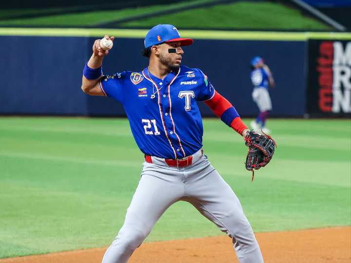 Encuesta al MVP: Máximo Acosta pica adelante