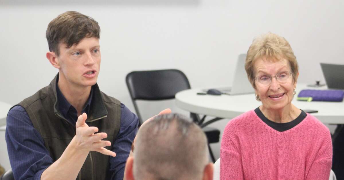 Sand: Expand eligibility for rural health care loan forgiveness