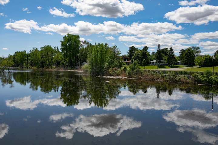 Forget Florida and Arizona, Michigan has 11 of the top 100 retirement destinations