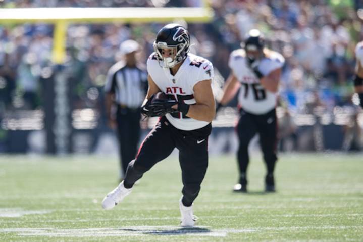 Lions add veteran tight end to practice squad, release offensive lineman