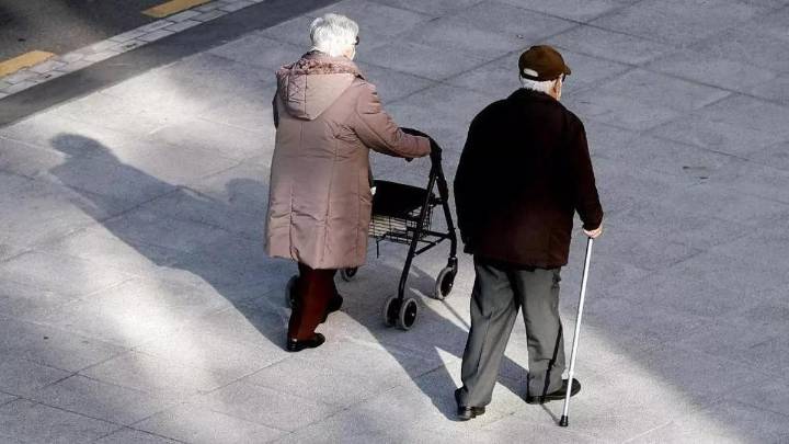 Las pensiones contributivas subirán 40 euros de media al mes en 2026