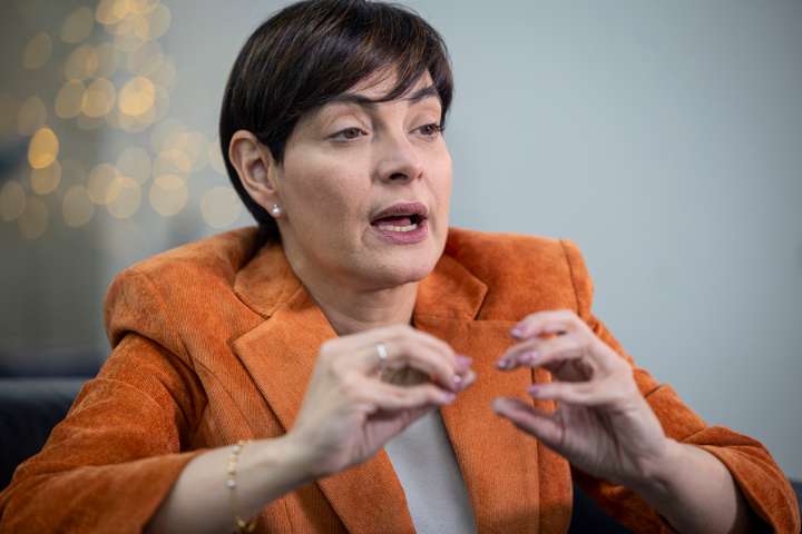 Ministra venezolana: capitalismo de EE.UU. está en nivel superior de destrucción del planeta