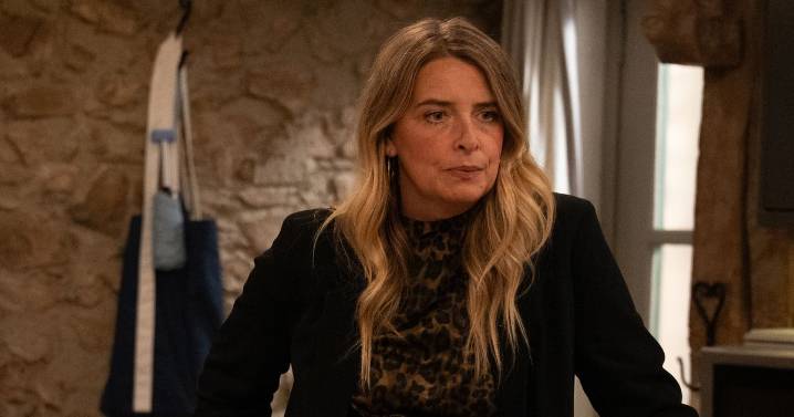 Emmerdale fans make same plea for Charity's crossover with Corrie legend