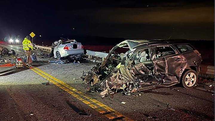 5 Dead, Including 3 Children, In Highway Crash