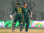 De Kock century helps South Africa beat Pakistan in second ODI
