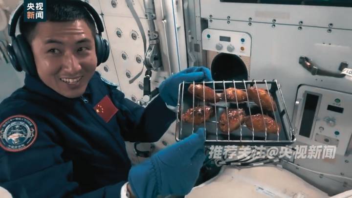 Chinese taikonauts grill kebabs, steaks on Tiangong Space Station