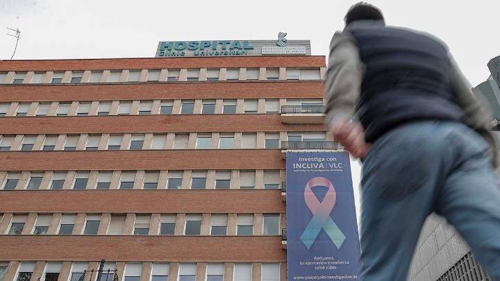 Muere una niña de seis años tras ser atendida en una clínica dental de Alzira y otra menor sigue ingresada