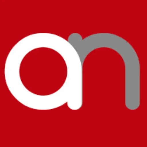 Paco Ayala de Molotov responde al hijo de AMLO