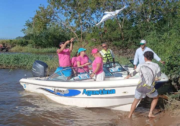 Misioneras terminaron en segundo lugar en la Pesca del Surubí