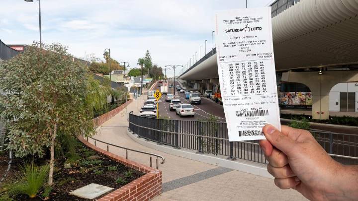 Lotto: Perth woman in her 70s to buy first home after $1 million win in Millionaire Medley