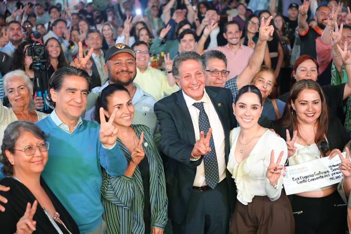 Frangie entrega el crédito número cinco mil del programa Adelante Zapopan