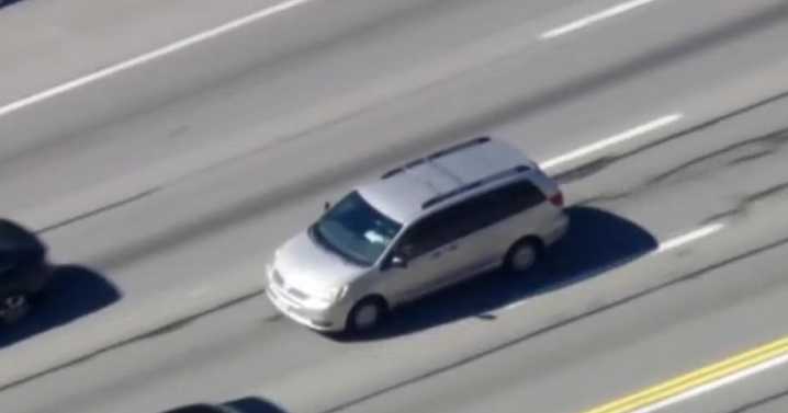 Police in pursuit of allegedly stolen minivan in West Los Angeles