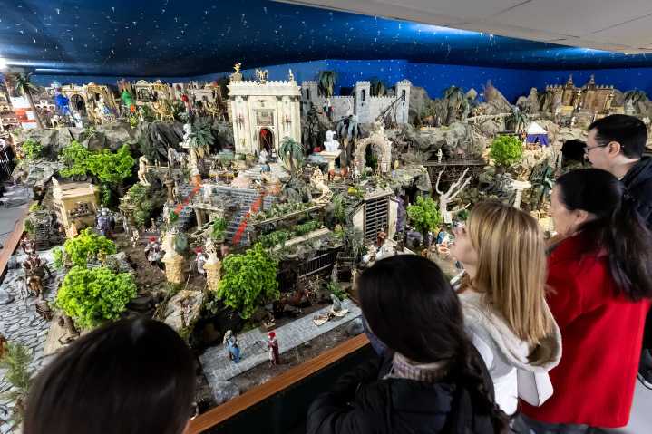 Un renovado belén interactivo con con 1.900 figuras y rincones de la provincia de Málaga
