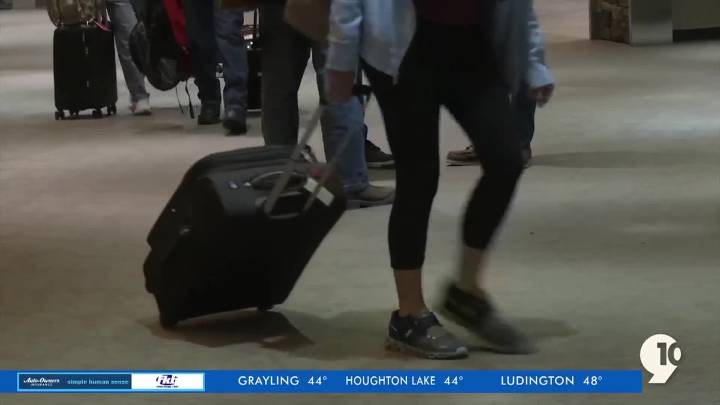 40 U.S. airports, including TVC connections, see 10% flight cuts