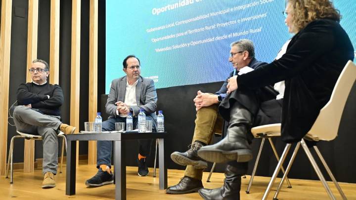 Javier Luna alerta sobre la pérdida de población y la necesidad de "cambiar el chip"