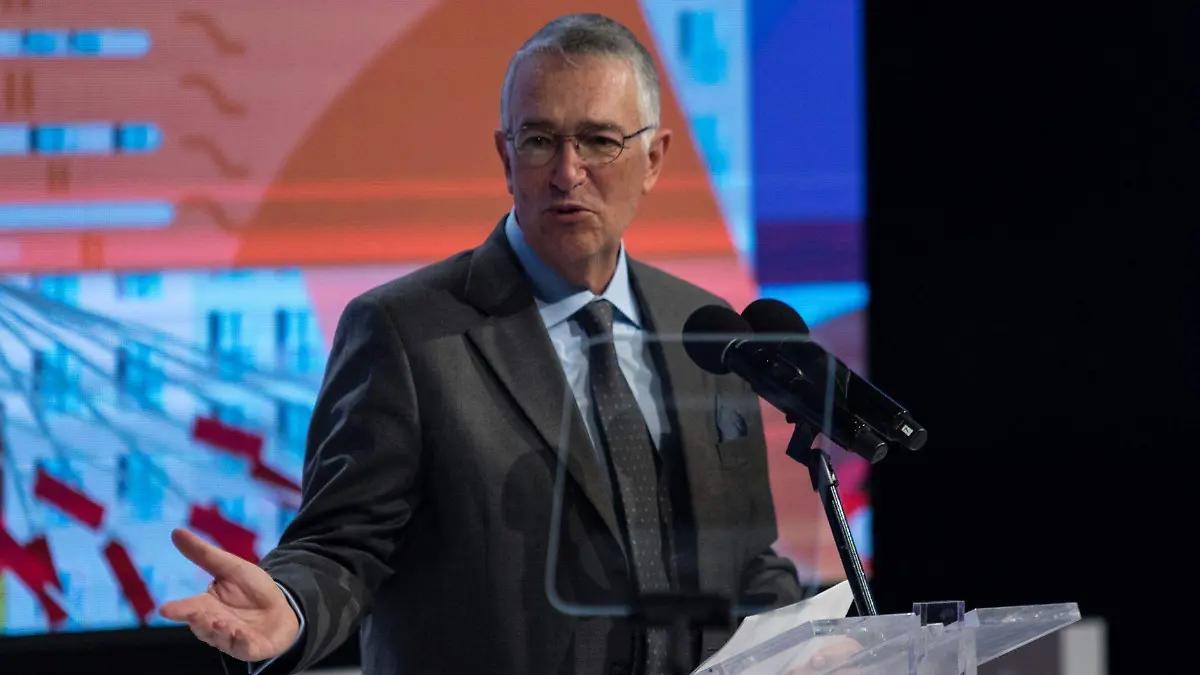 Elektra, empresa de Salinas Pliego, debe pagar más de 33 mil 300 millones de pesos al SAT