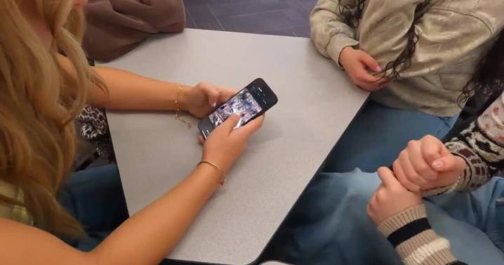 Inside Utah's new class preparing teens for influencer careers