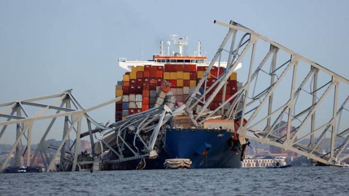 A misplaced wire label caused a power outage on a massive container ship, sending it crashing into a bridge, the NTSB finds