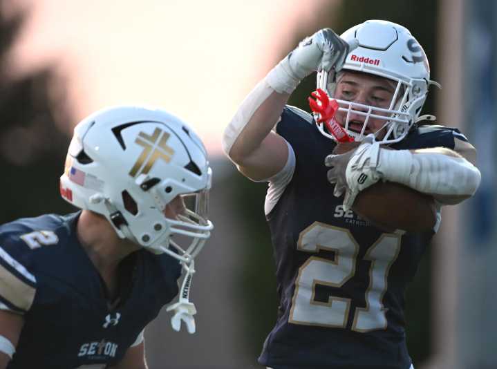 Jaxen Crabtree finds a football home at Seton Catholic in first full