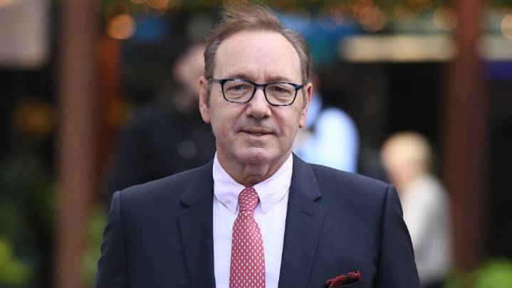Kevin Spacey Clarifies ‘Rumor’ He Has ‘No Home’ After Sexual Assault Claims