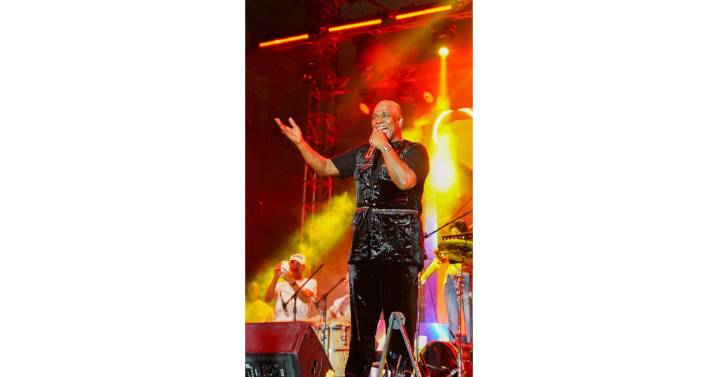 El legado de Willy García: 31 años de salsa y un espectáculo imponente en Esmeraldas
