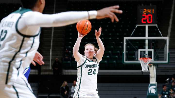 Amy Terrian displays shooting skills in strong MSU women's basketball debut