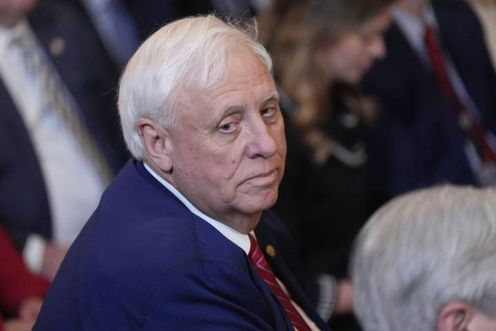 Exgobernador moroso acepta pagar $5 millones de dólares que debía en impuestos desde 2009