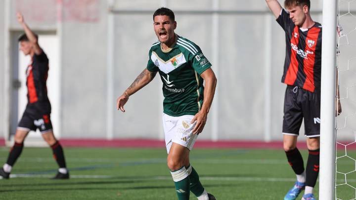 Adri Crespo, central del Cacereño: «Nos levantaremos, queda mucha liga y tenemos que creer»