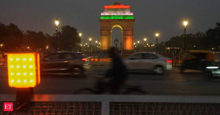 Delhi govt declares Nov 25 as a public holiday