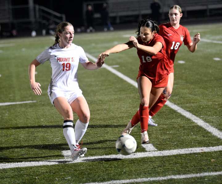 Prep roundup: First-half goal sends Mount Si to 1-0 win over Camas in 4A girls soccer state playoffs
