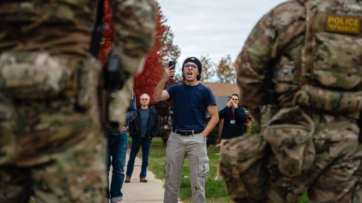 In Chicago, a Halloween weekend of immigration arrests and violence